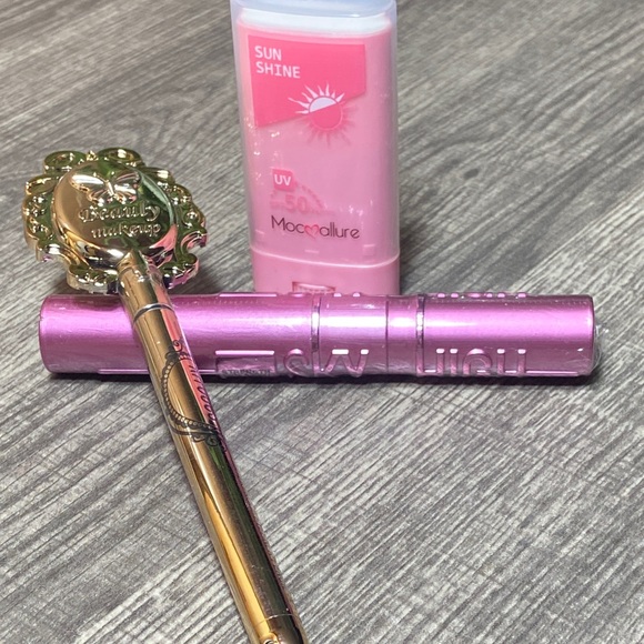 🪷5 for $20🪷Sky High Black Mascara, Black Waterproof Eye Pencil & Sunscreen Set - Picture 9 of 9